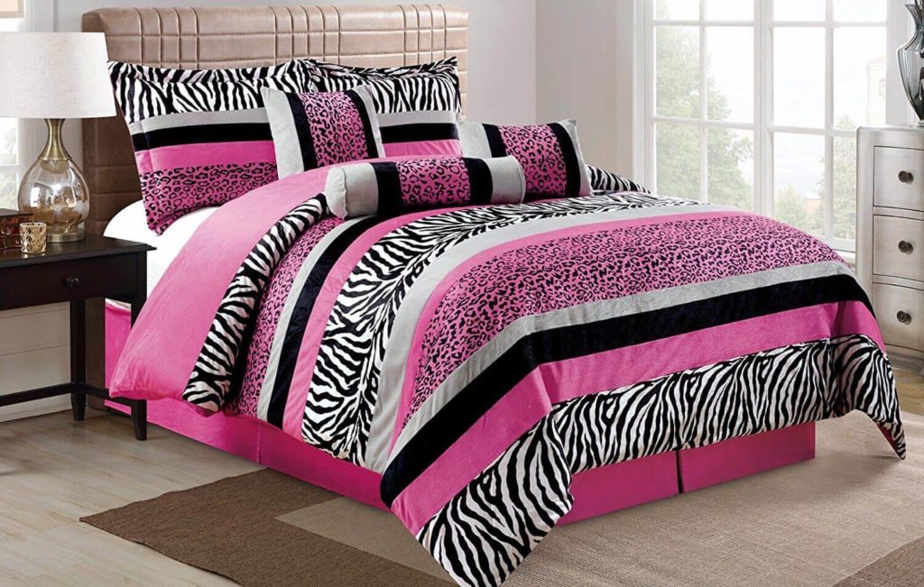 Enchanting Teenage Zebra Bedroom Design Ideas