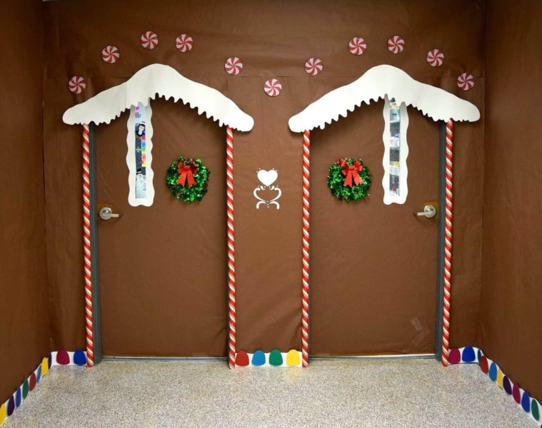 Mesmerizing Door Decoration Ideas for Christmas