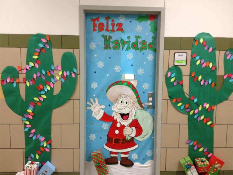 Mesmerizing Door Decoration Ideas for Christmas