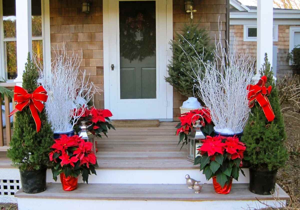 Attractive Front Porch Christmas Decoration Ideas