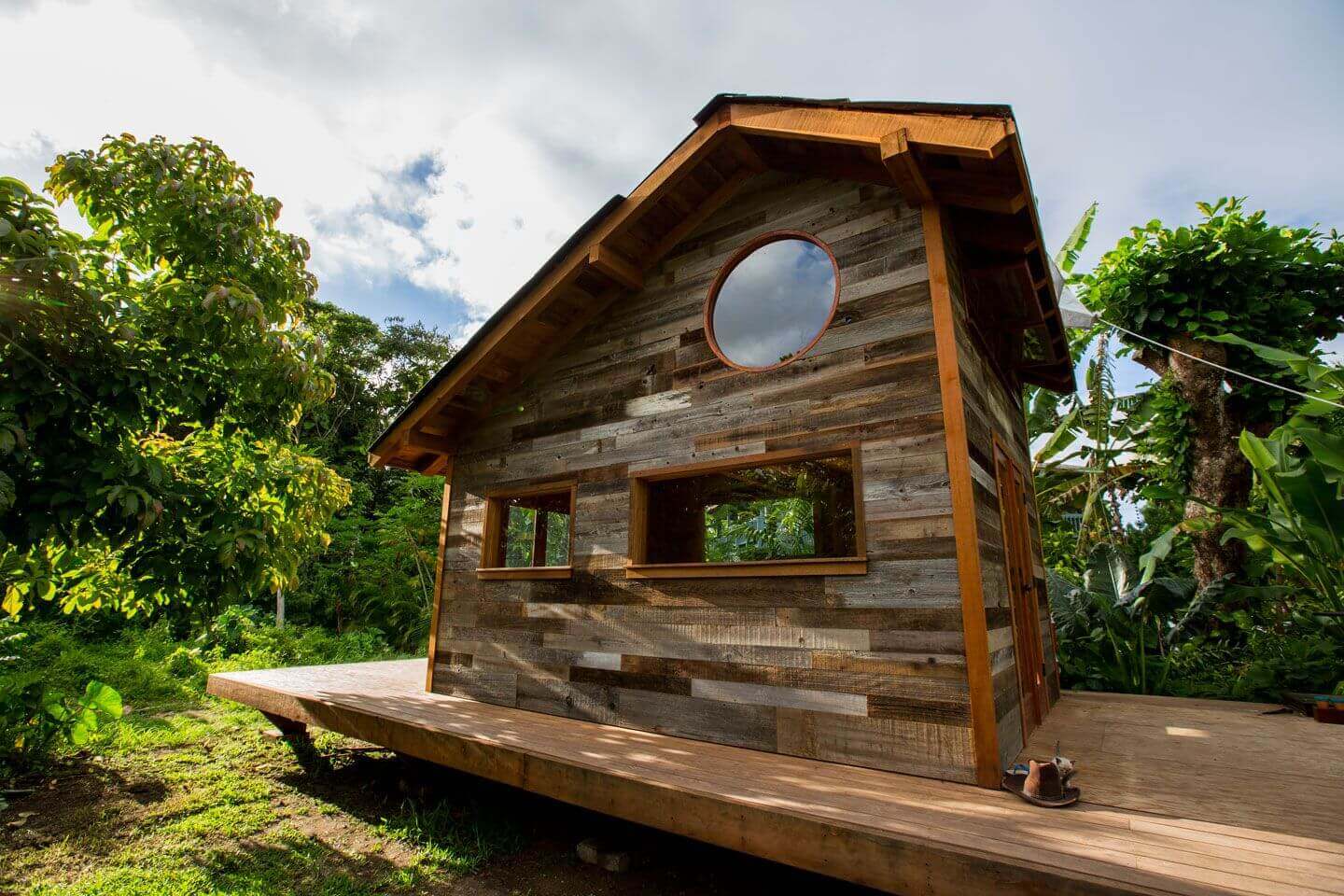 200 Square Foot House in Hawaii 1