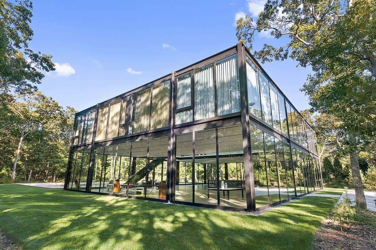 Beautiful Glass House Architecture