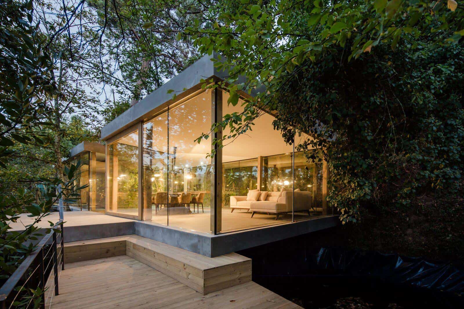 Beautiful Glass House Architecture