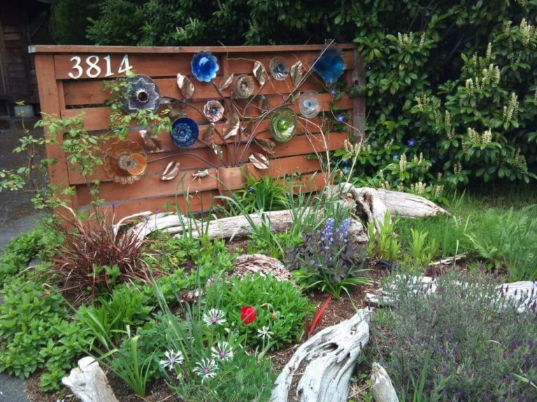 Amazing Ideas to Decorate Your Garden Fence