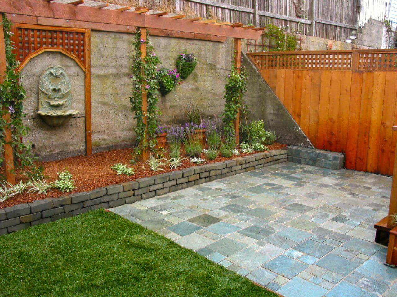 Amazing Ideas to Decorate Your Garden Fence The