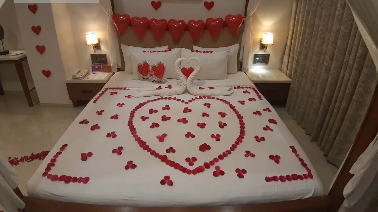 Bedroom Decoration for Valentine Day