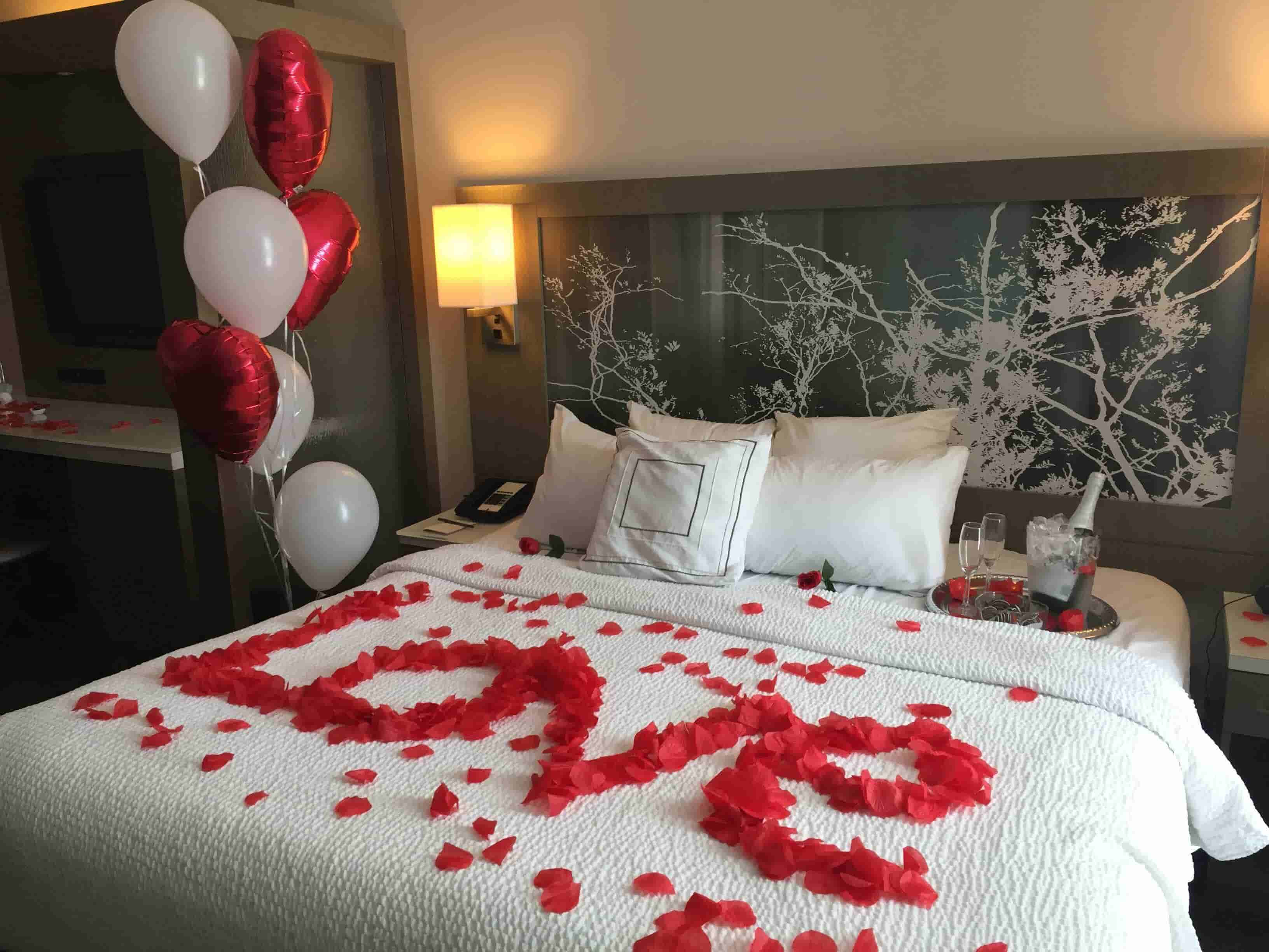 Romantic Bedroom Decoration Ideas for Valentine's Day - The