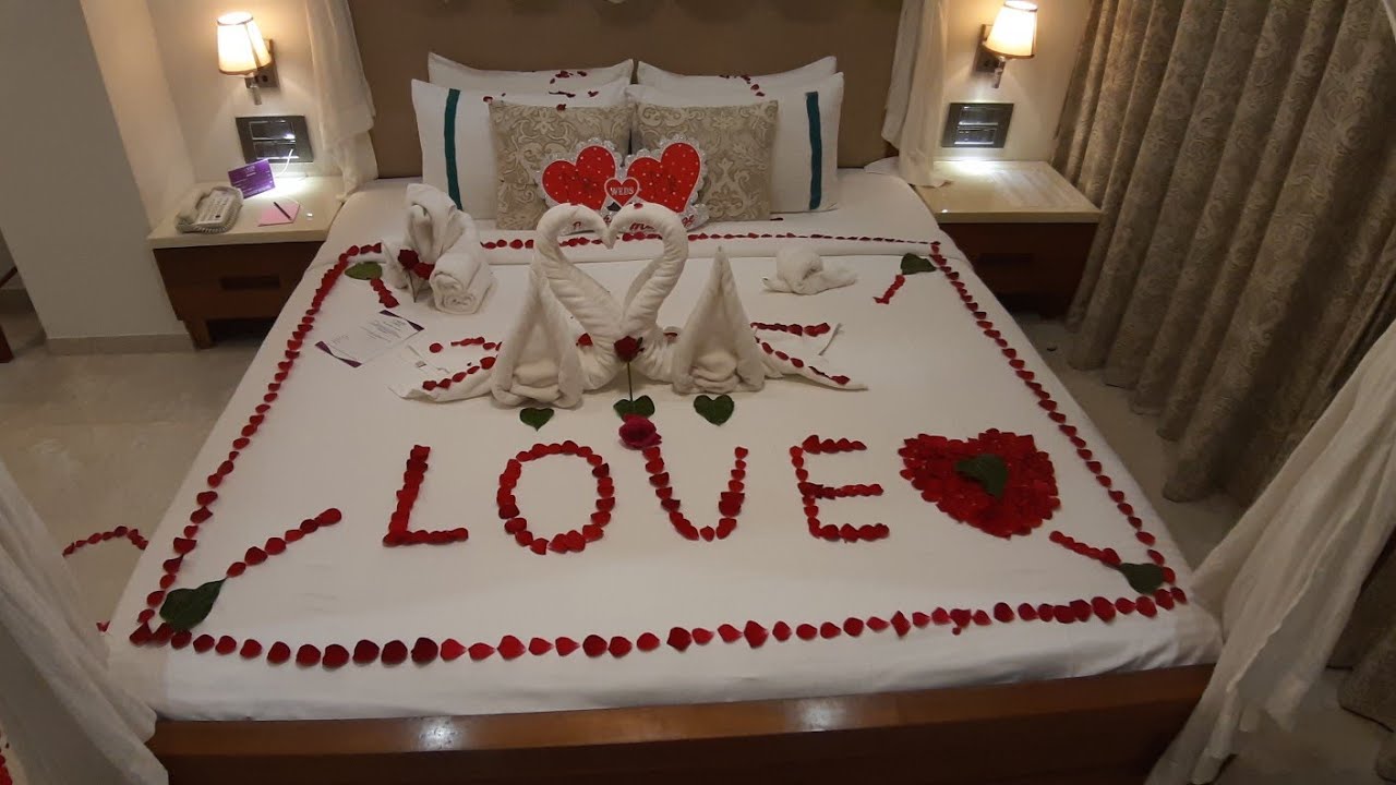 Bedroom Decoration for Valentine Day