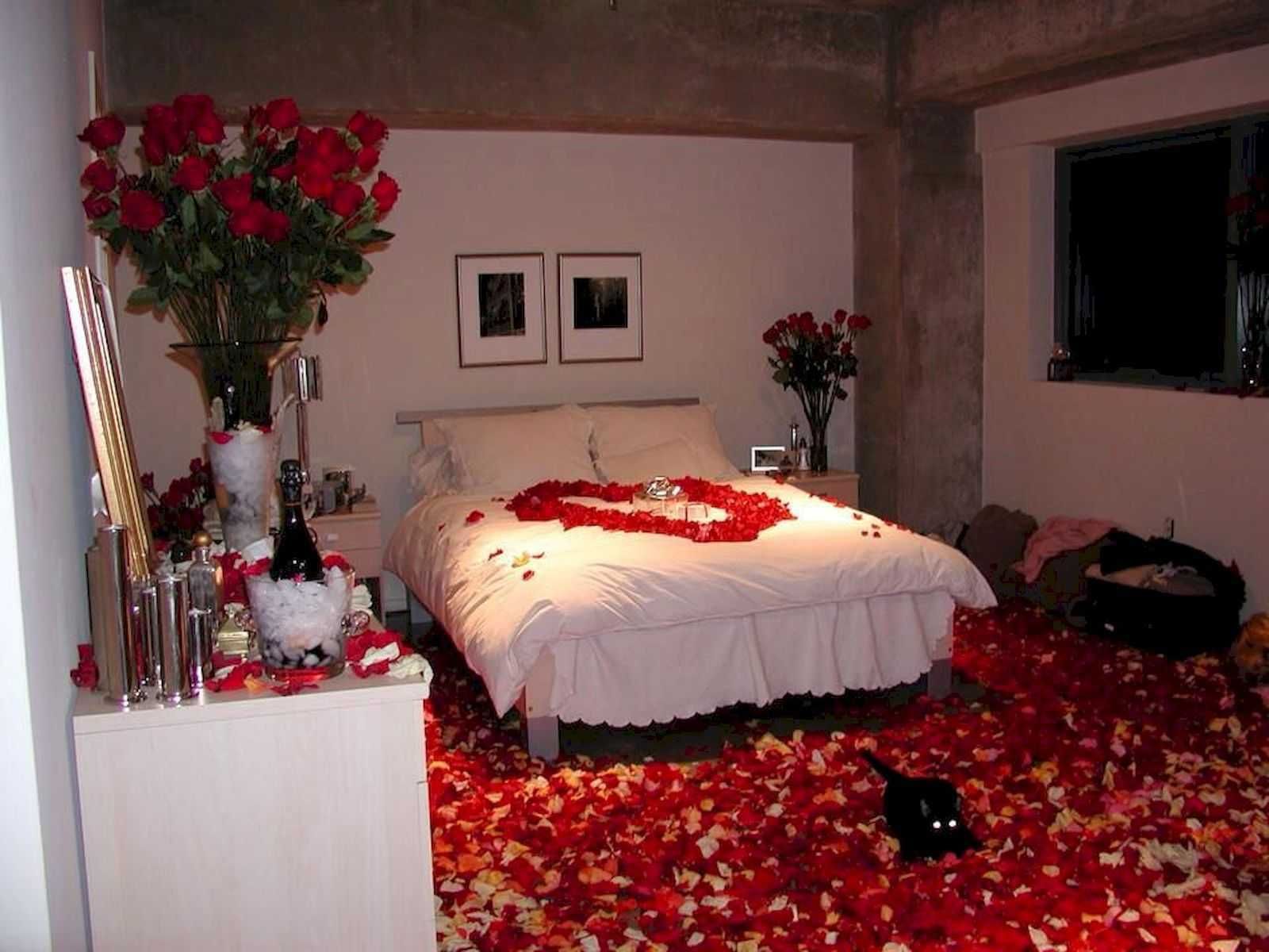 Bedroom Decoration for Valentine Day