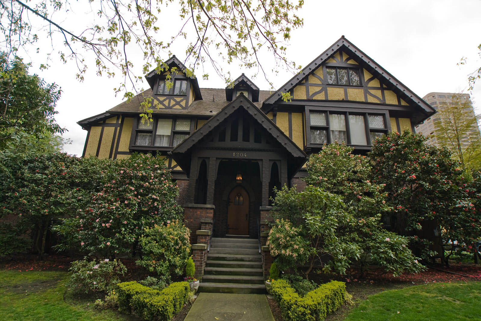 Tudor Style Home 14