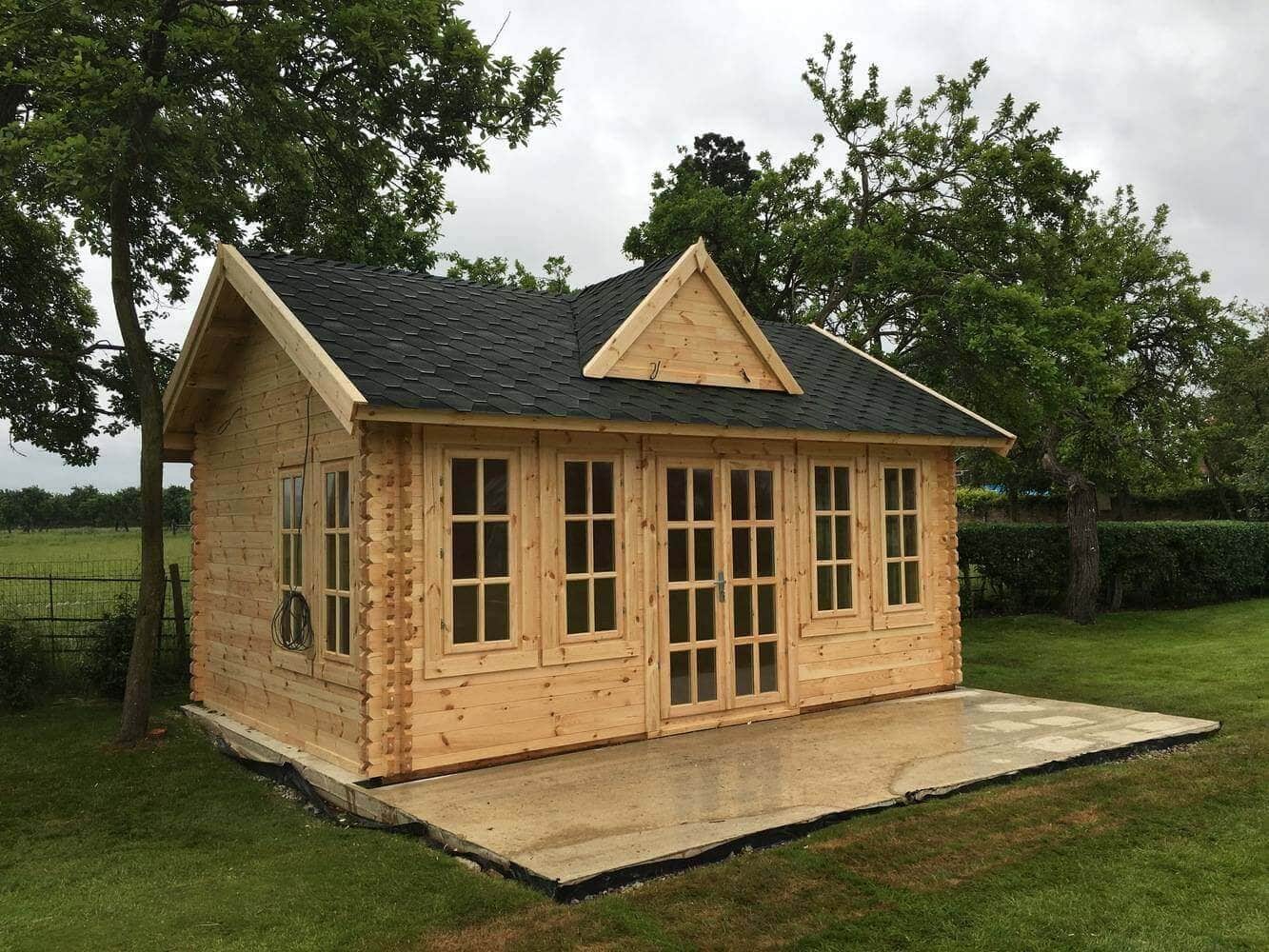 Outdoor Insulated Garden Buildings