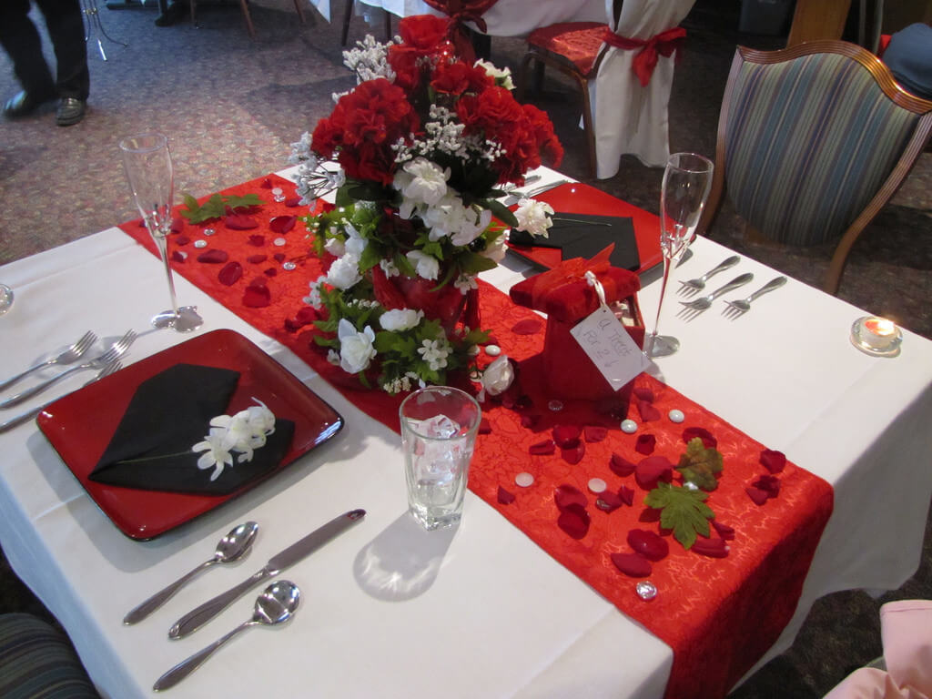 valentine day table decoration