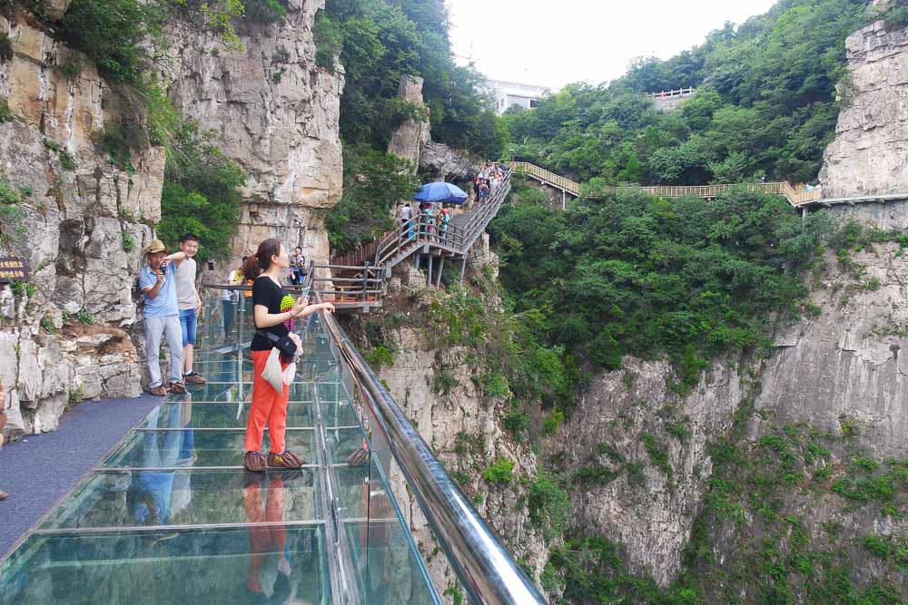 Yuntai Mountain Glass Walkway