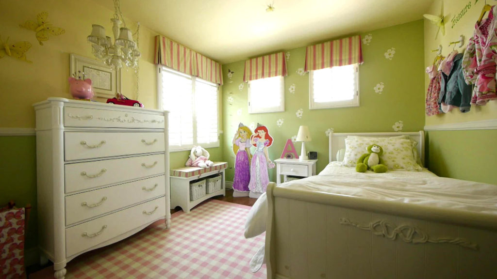 Most Beautiful NonToxic Wallpaper for Your Kids Room