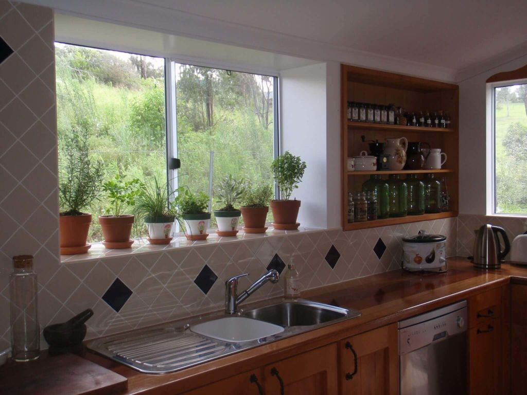 Best Design Ideas to Decorating Kitchen Window Wall