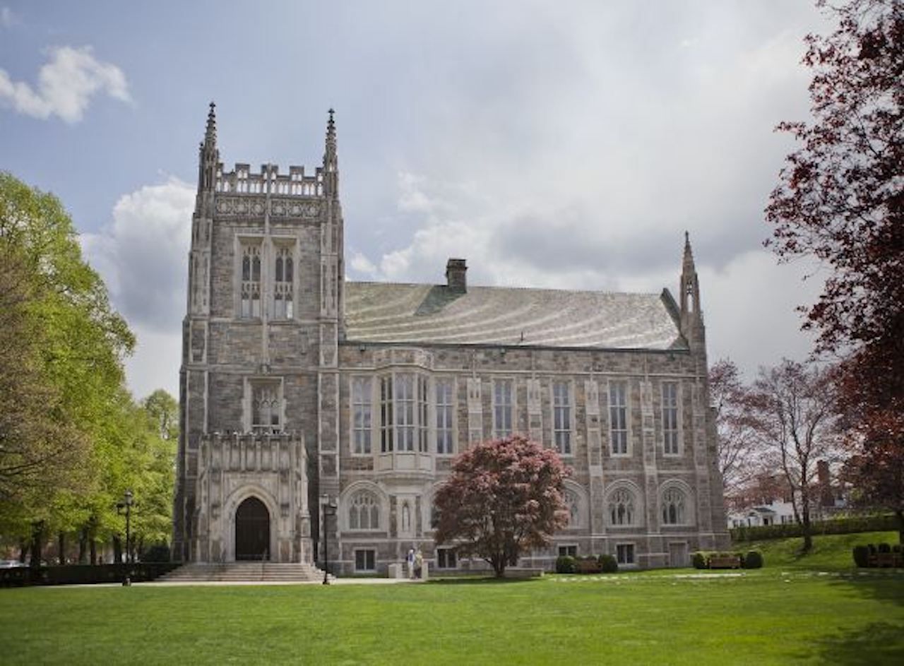 Boston-college-Irish-library