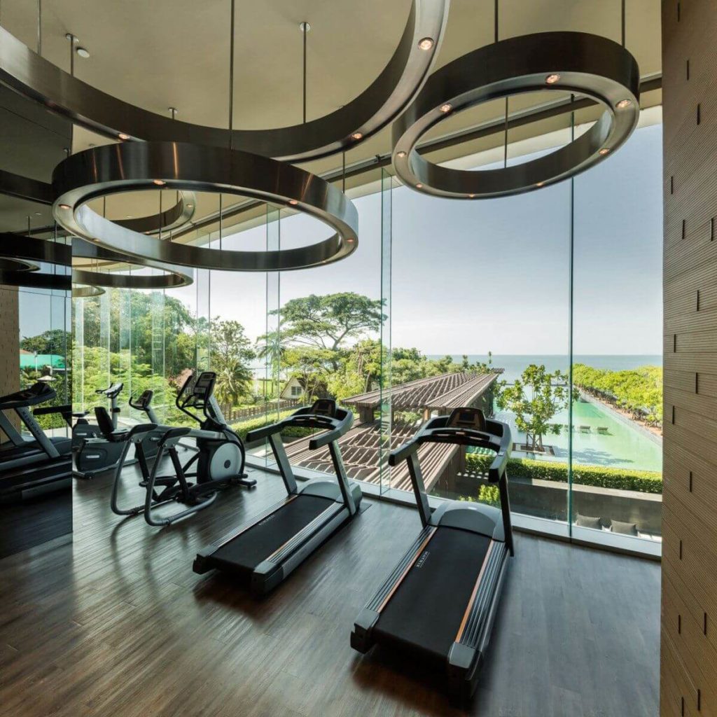 Supremely And Stylish Gym Interior Decoration Ideas