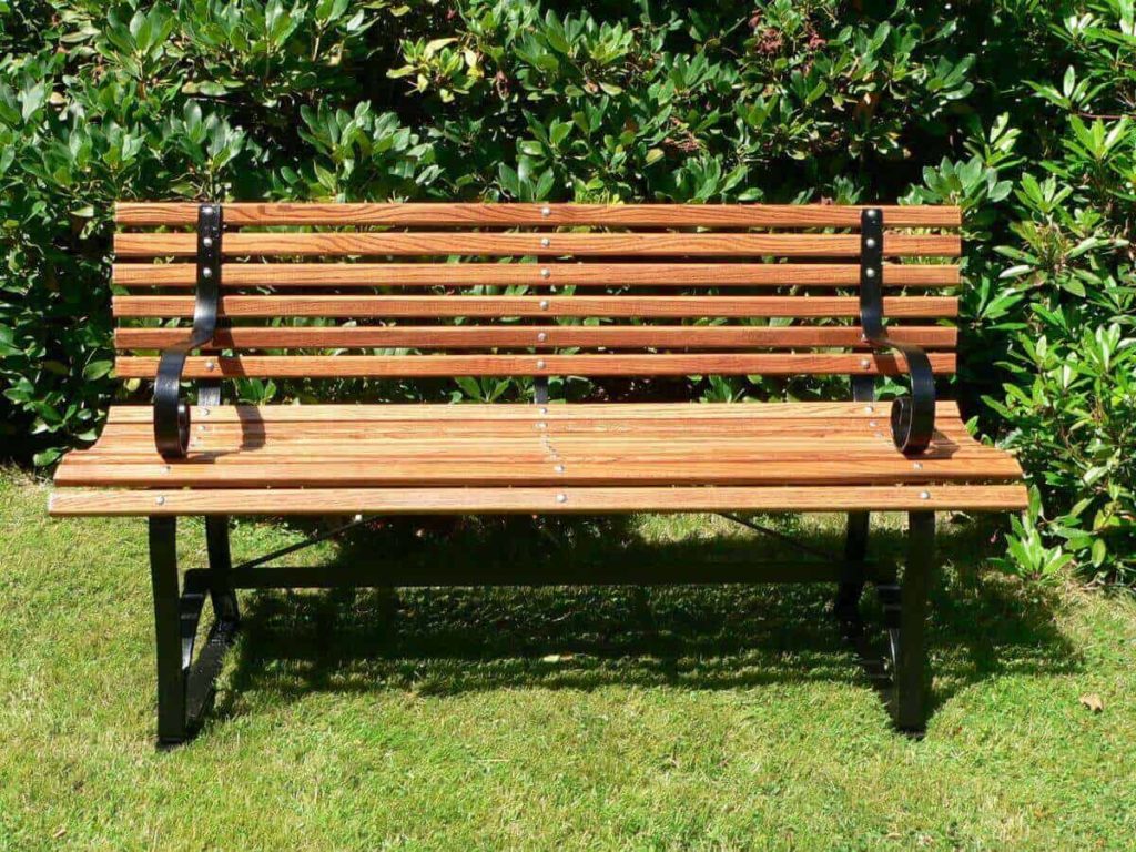 DIY Free Bench Design Plans to Make Garden Beautiful