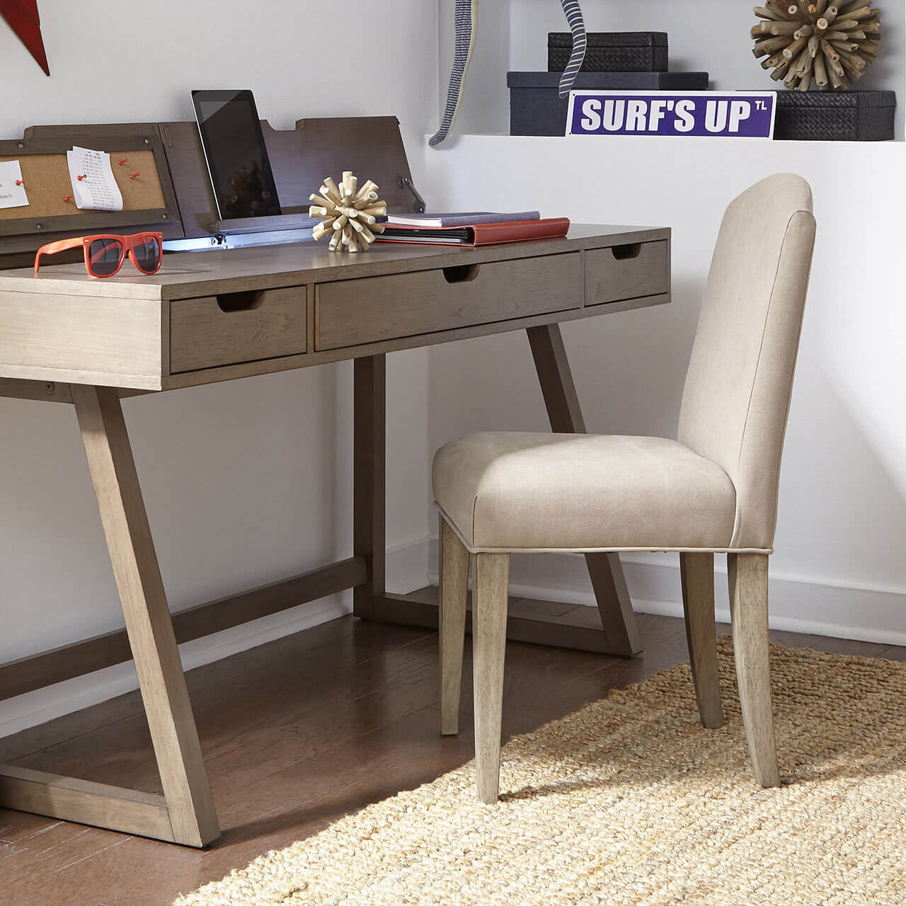 Attractive Study Desk and Chair Design Ideas