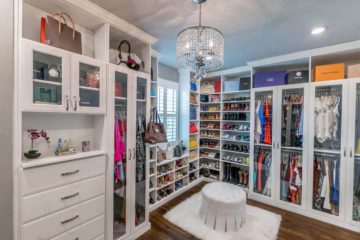 Best Incredible Walk-In Storage Design Ideas