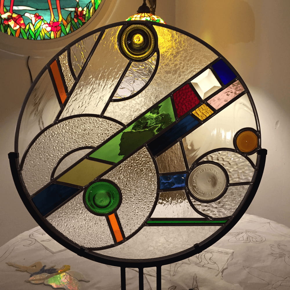 Modern Stained Glass Design to Decorate Your Home