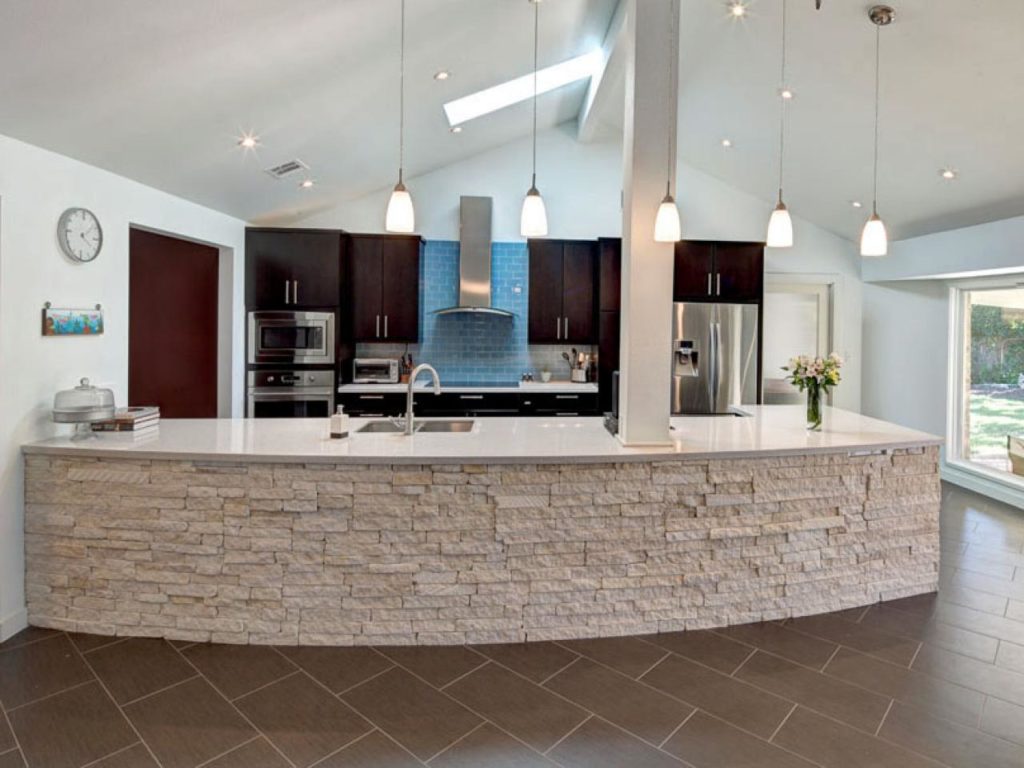 curved kitchen