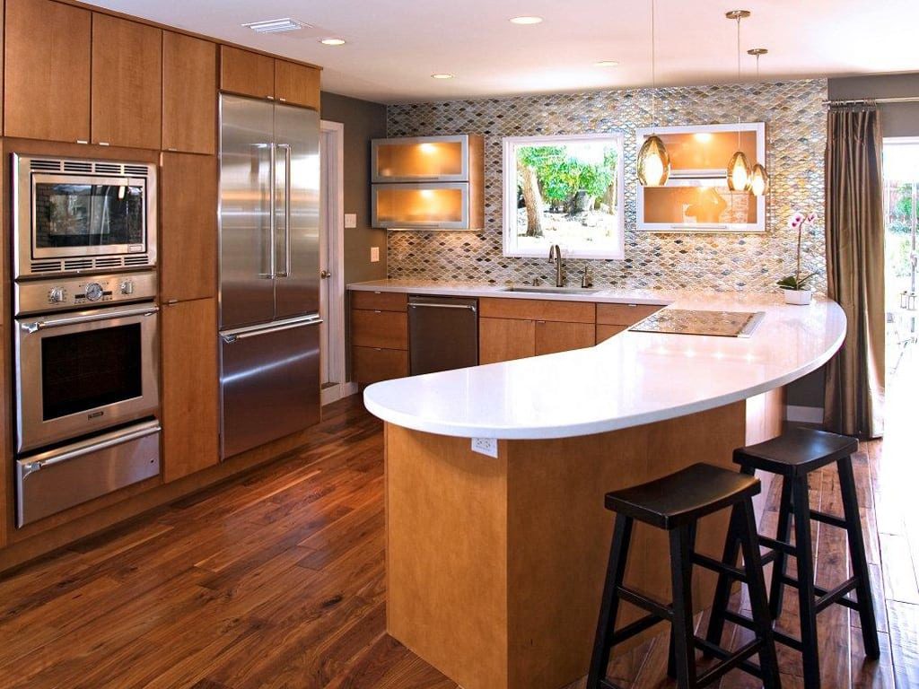 curved kitchen design idea