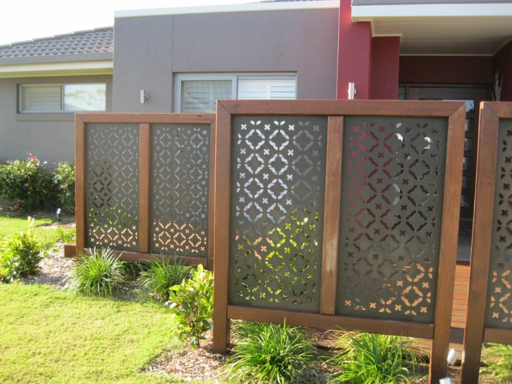 outdoor privacy screen