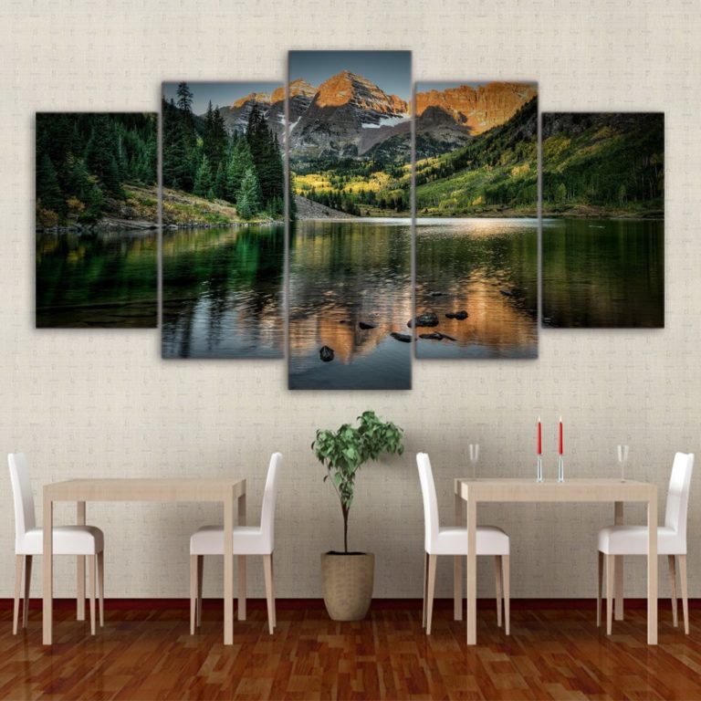 Relaxing and Peaceful Wall Art Design for Living Room