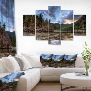 Relaxing and Peaceful Wall Art Design for Living Room