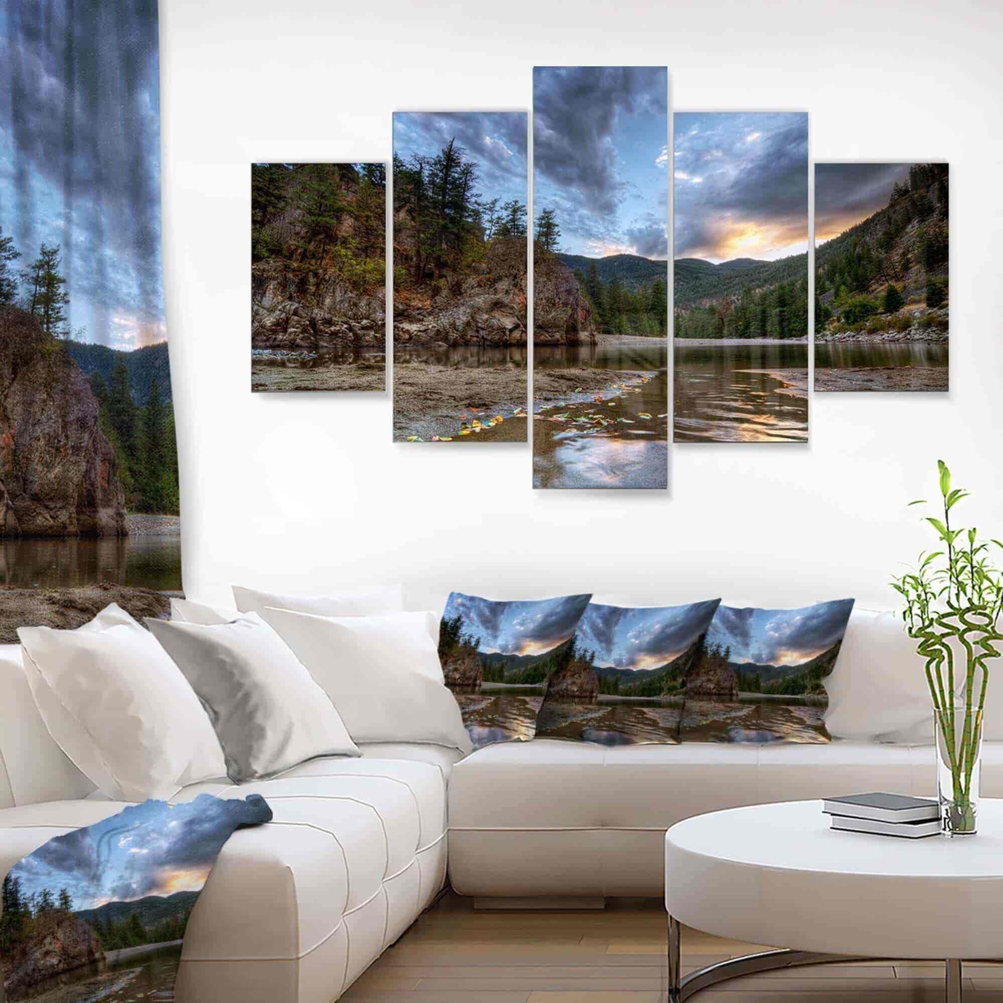 Relaxing And Peaceful Wall Art Design For Living Room