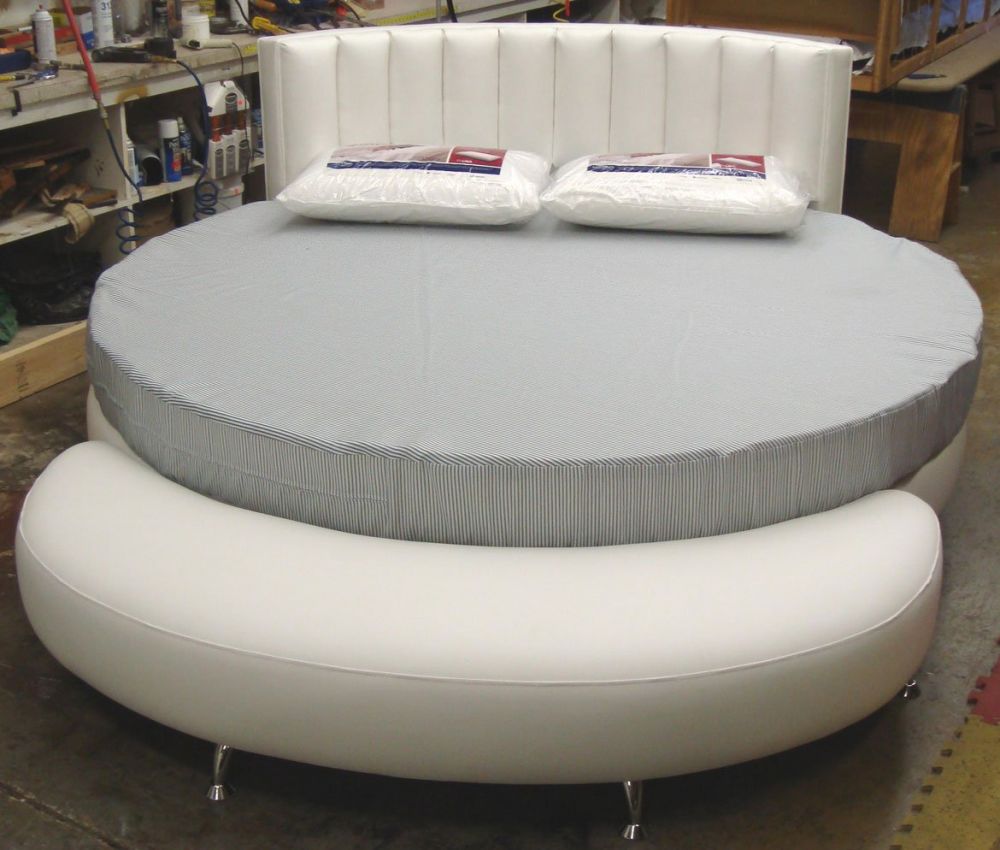 round bed