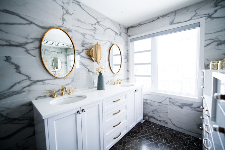 Bathroom Shelves 1