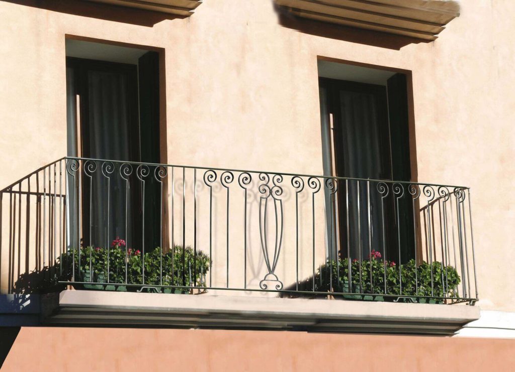 balcony railing