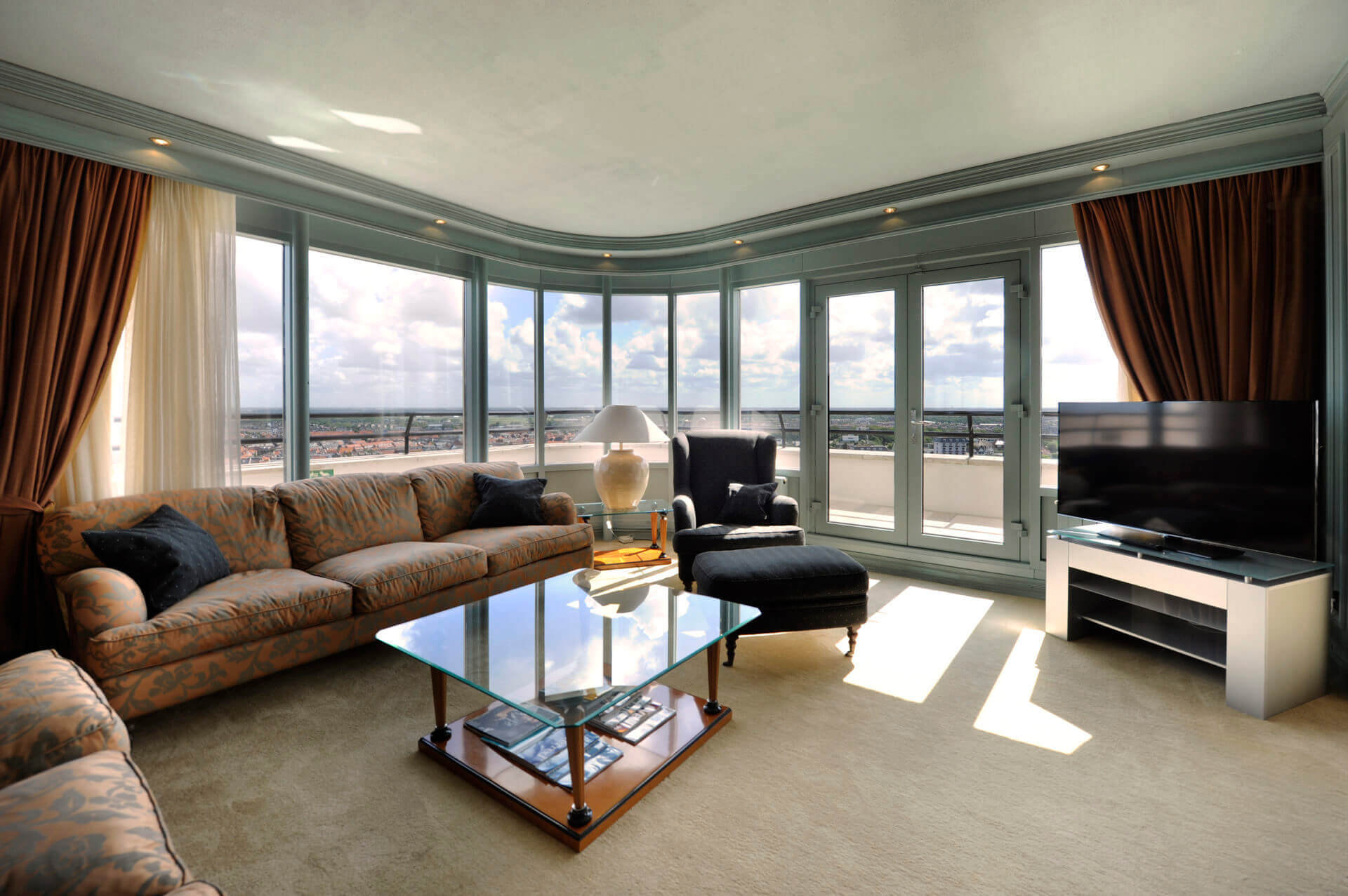 How to Arrange Furniture in Your Penthouse - Penthouse Furniture Retailer