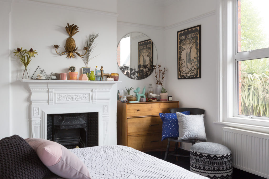 relaxing bedroom 