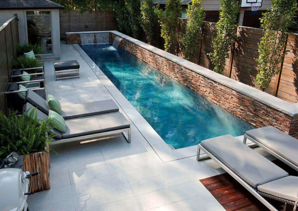 tinny pool in backyard