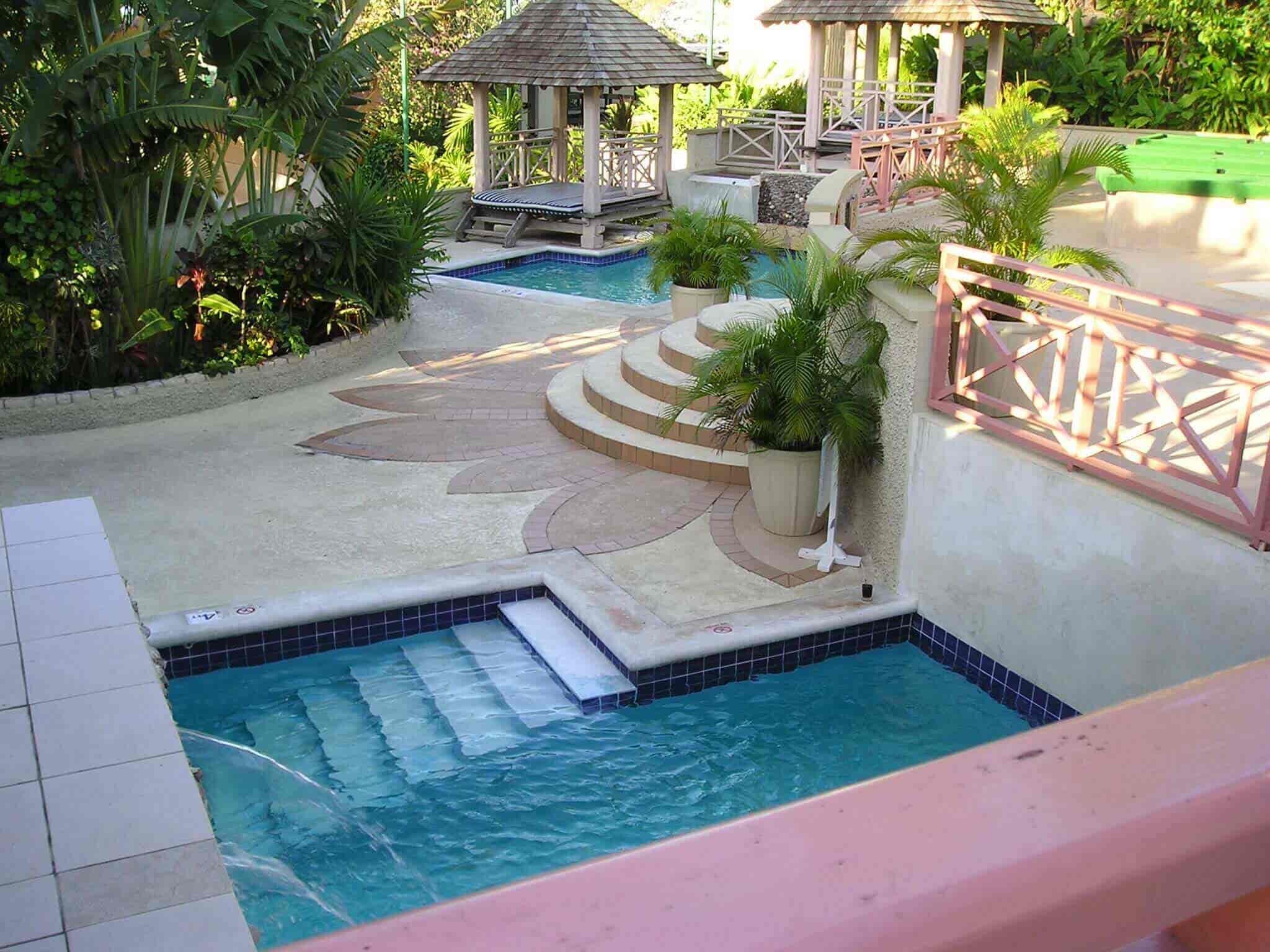 cool backyard pools