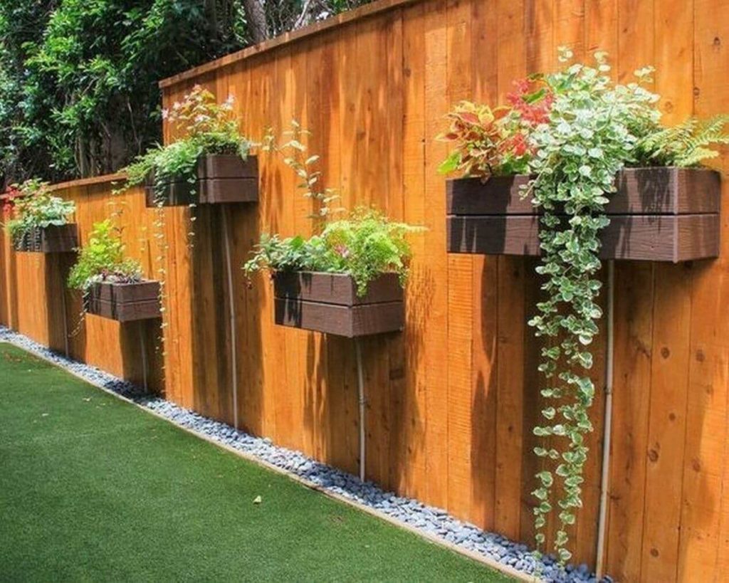 vertical outdoor garden 