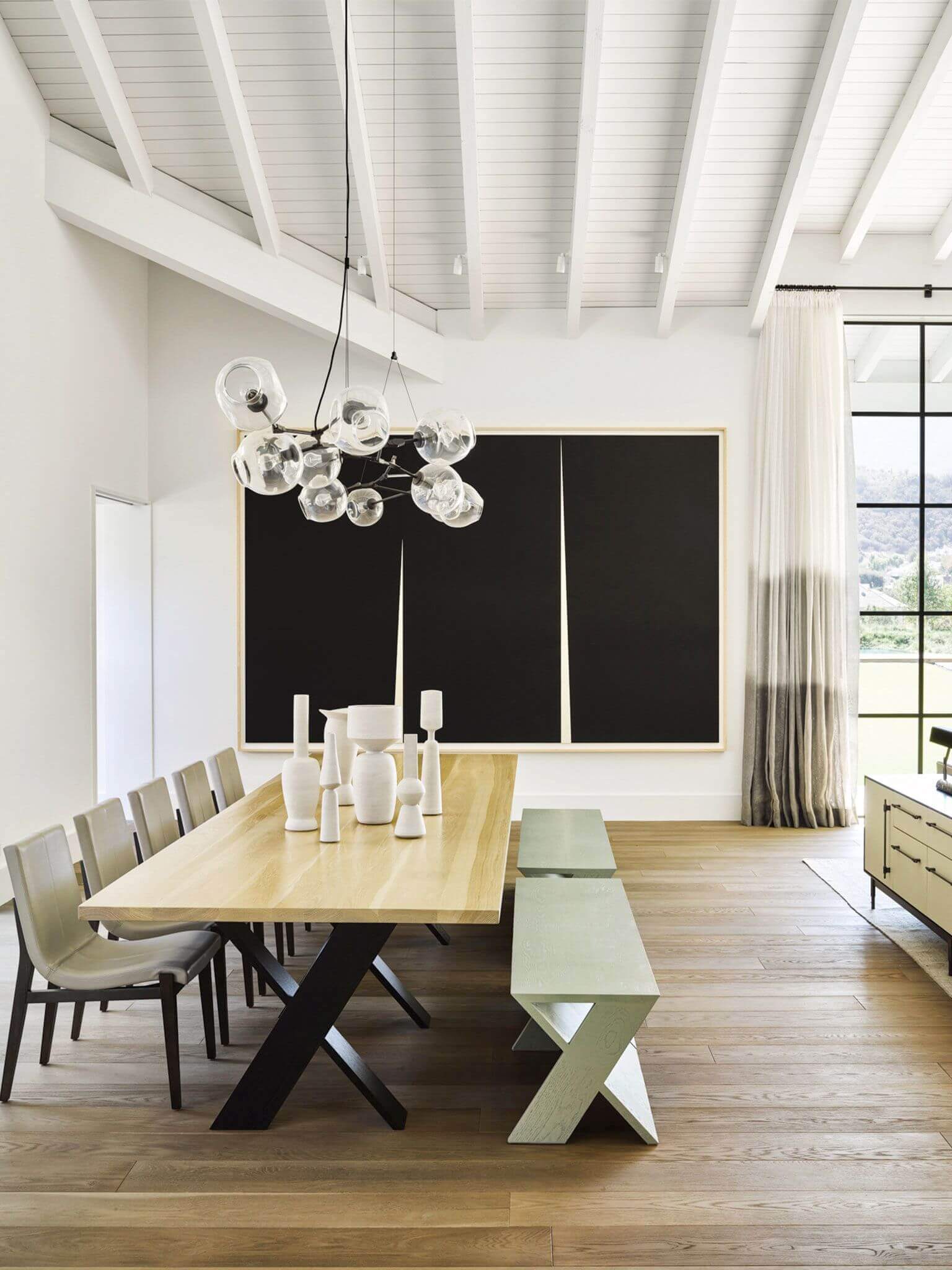 How to Arrange your Dining Table