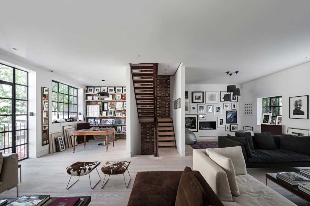 minimalist house interior 