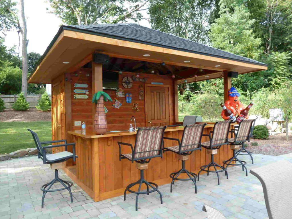 Small Outdoor Bar Designs That You Can Arrange in Your Backyard