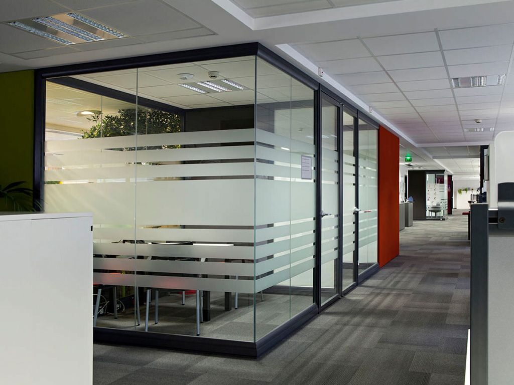 glass partition for office