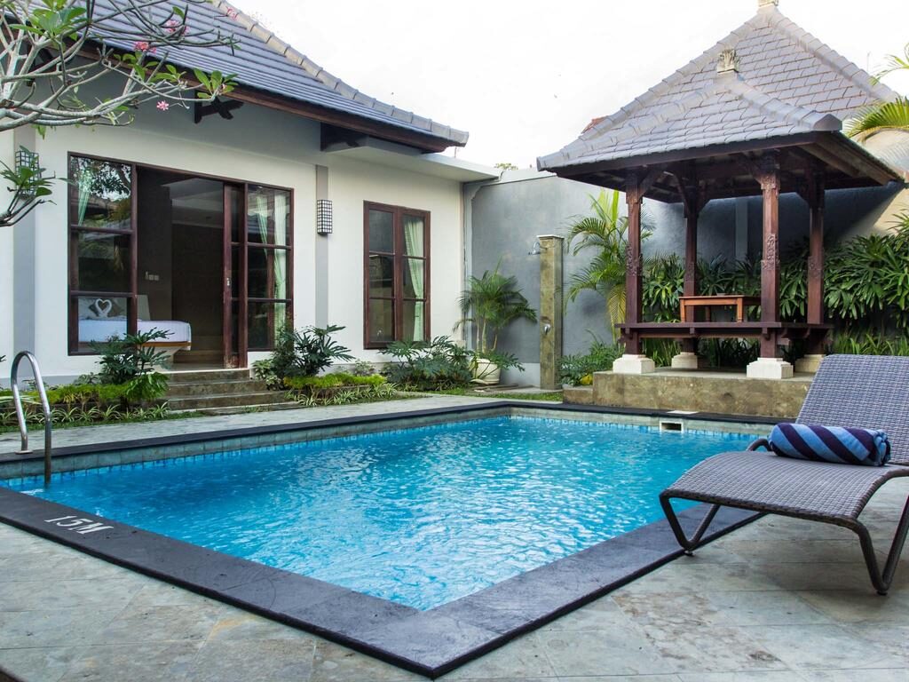 private pool