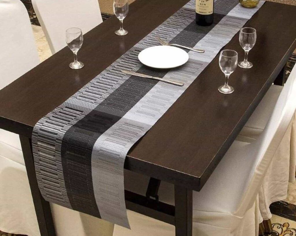 Attractive And Modern Dining Table Runner Design Ideas