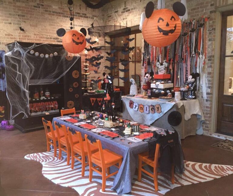 How to Decorate Your Home for Halloween Party