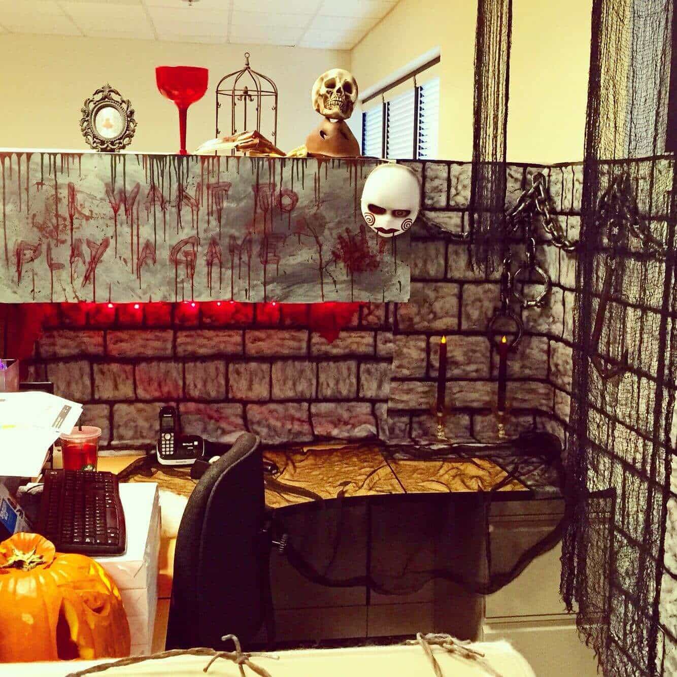 How to Decorate Office for Halloween Celebration