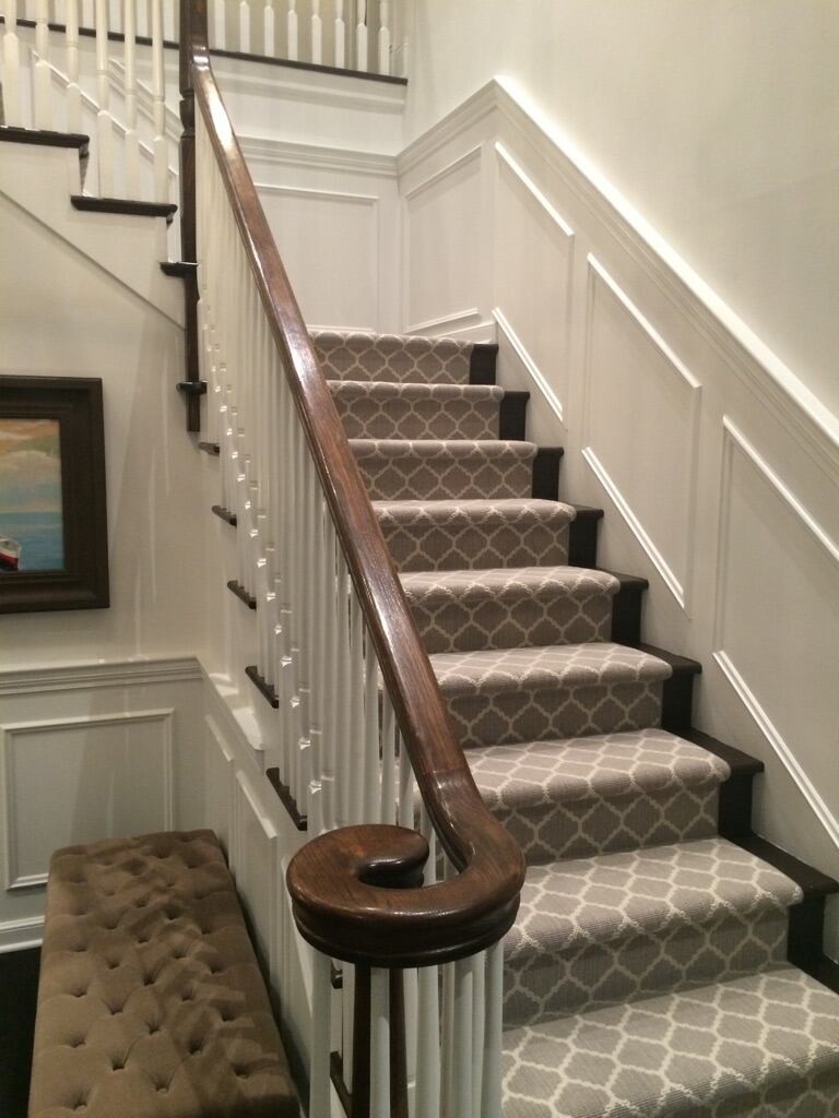 How to Make Enliven a Dull Staircase Look Like a Modern