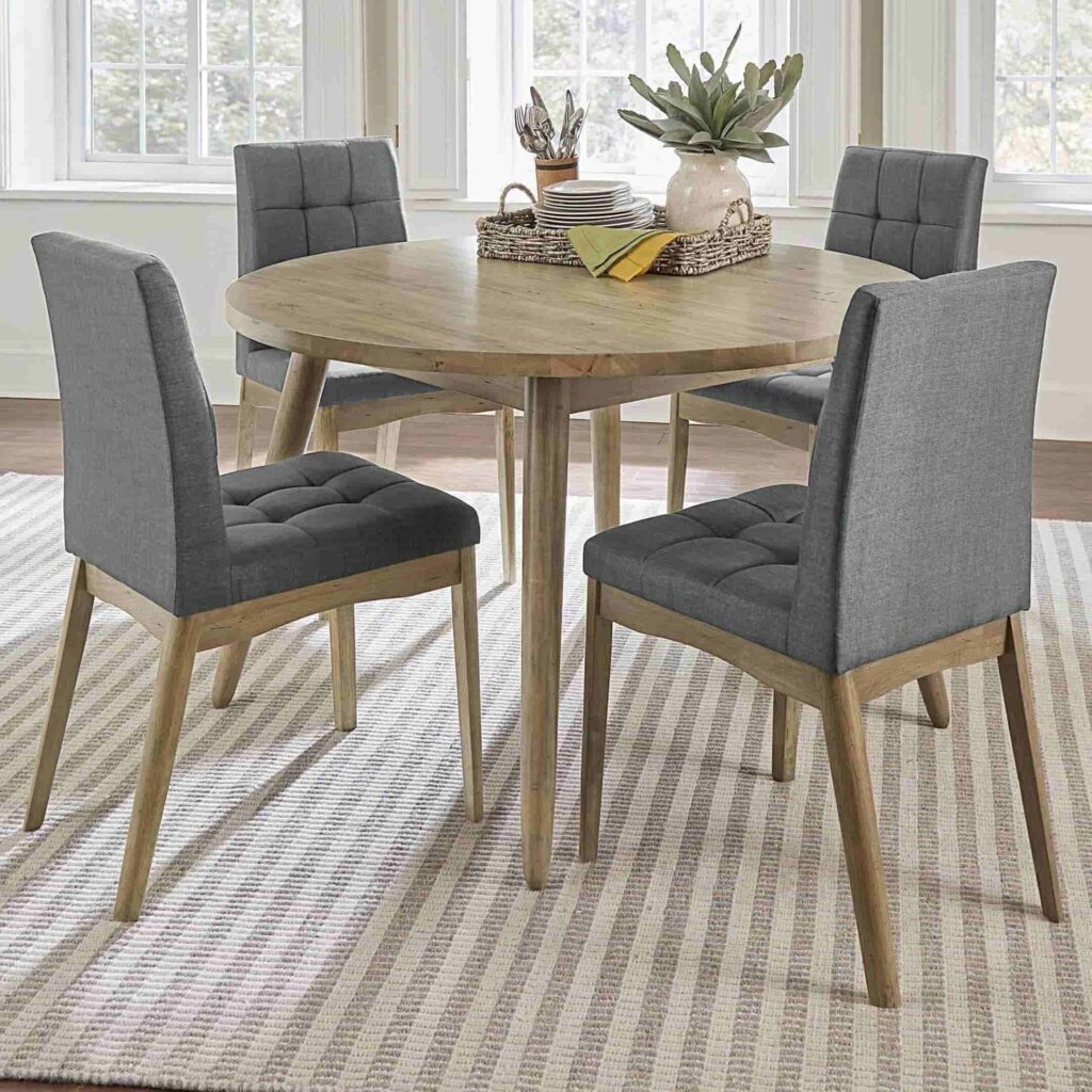 round dining table