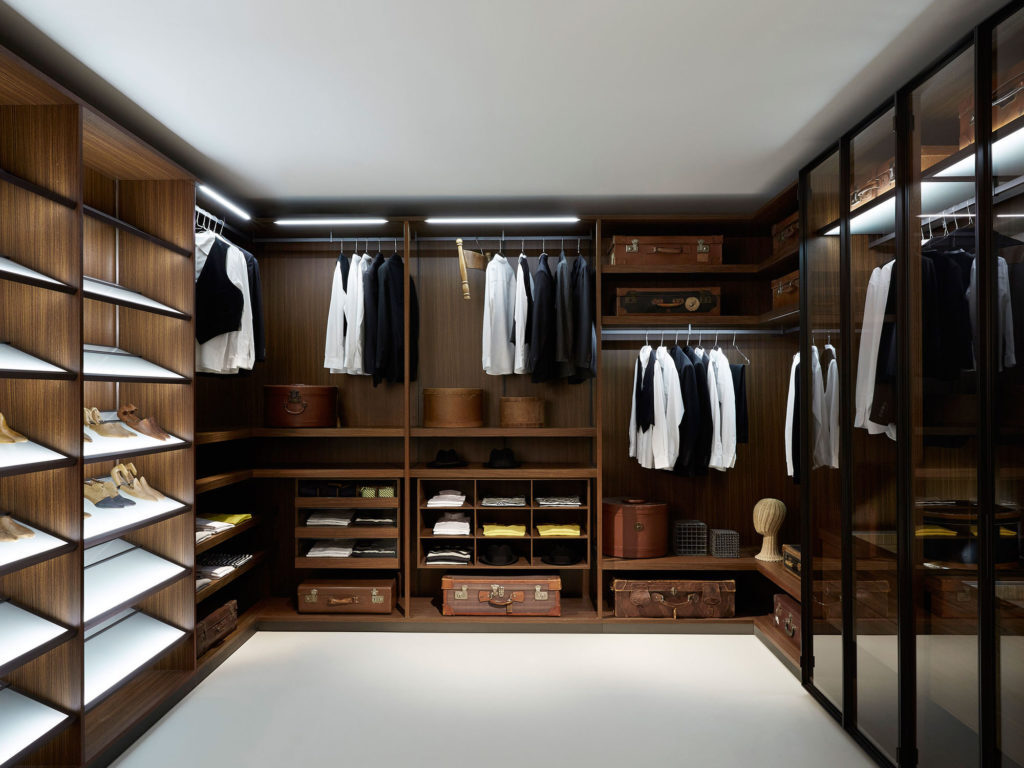 walk in closet